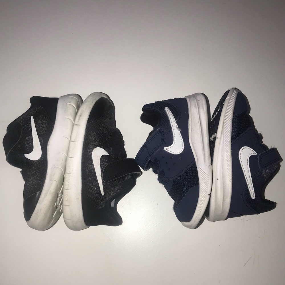 Boys Nike shoes size 6